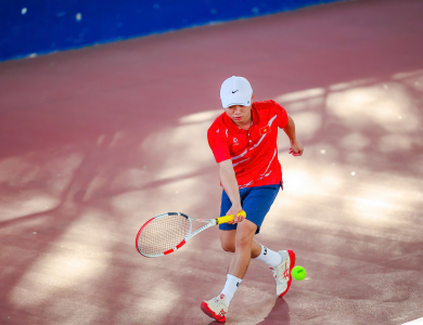 Câu lạc bộ tennis Bình Long: Gợi ý cách kết nối cộng đồng và tìm nơi chơi tennis phù hợp hơn